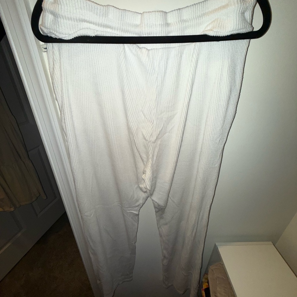 White Ribbed Lounge Pants - Picture 2 of 3